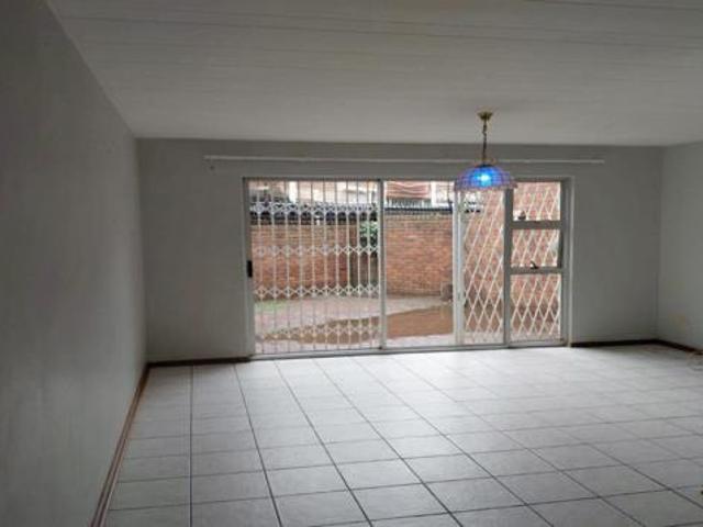 Townhouse for sale in Bloemfontein, Free State