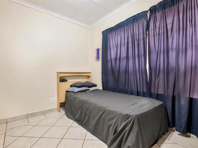 Townhouse for sale in Vosloorus, Gauteng