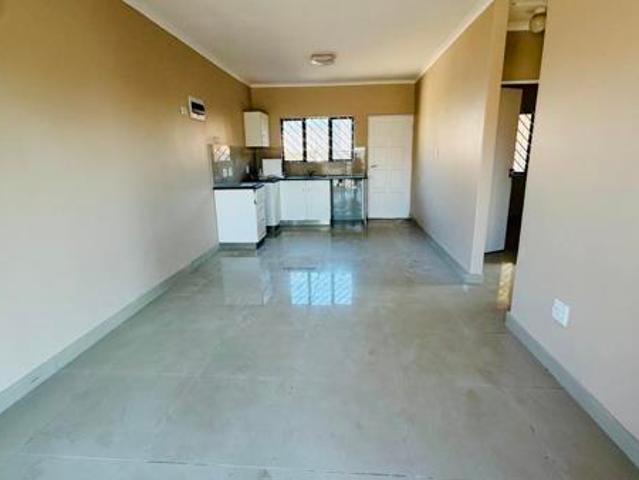 Townhouse for rent in Seaview, Kwazulu-natal