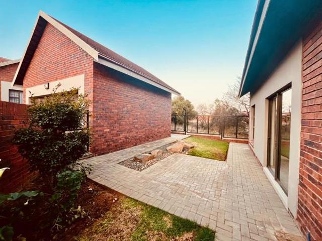 Townhouse for sale in Bloemfontein, Free State