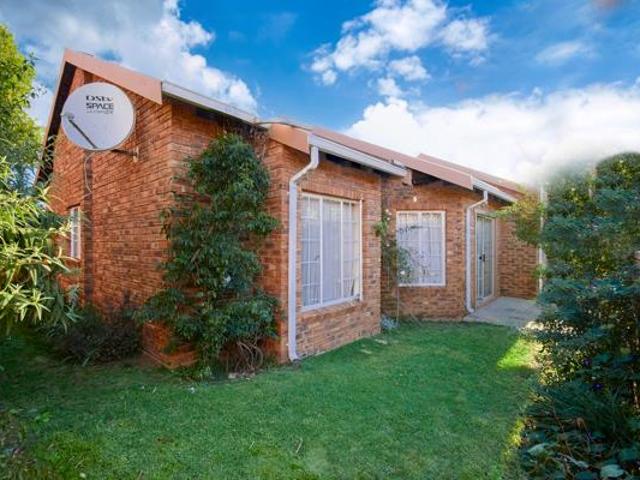 Townhouse for rent in Westonaria, Gauteng