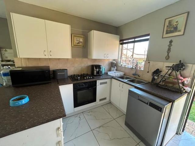 Townhouse for rent in West Rand Garden estates, Westonaria Local Municipality