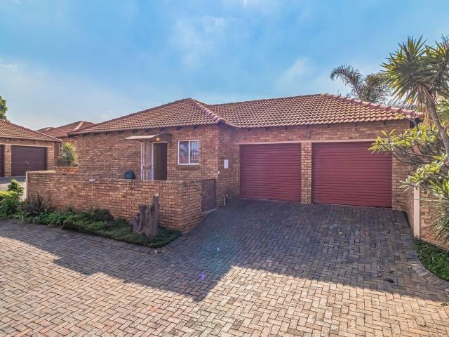 Townhouse for sale in Nooitgedacht, Gauteng