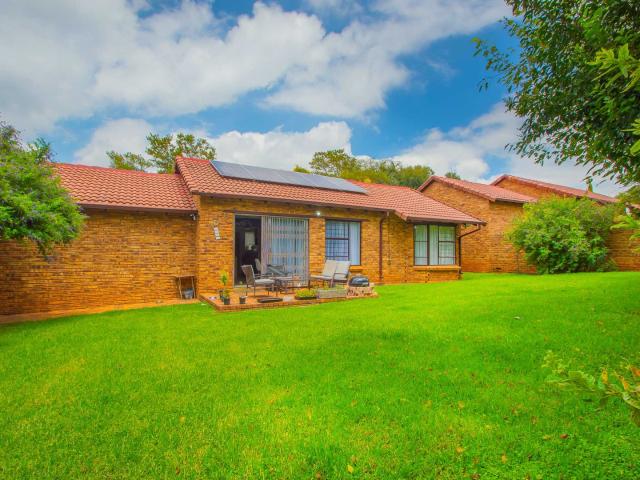 Townhouse for sale in Nooitgedacht, Gauteng