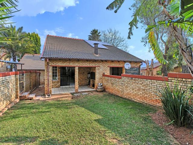 Townhouse for sale in Nooitgedacht, Gauteng