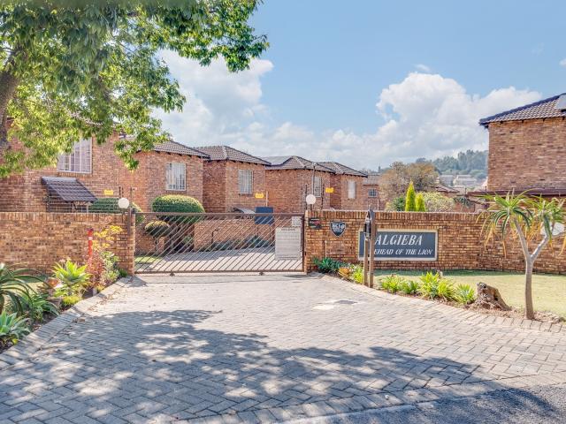 Townhouse for sale in Nooitgedacht, Gauteng