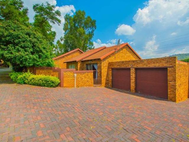 Townhouse for sale in Westonaria, Gauteng