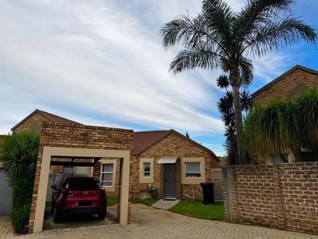 Townhouse for sale in Westonaria, Gauteng