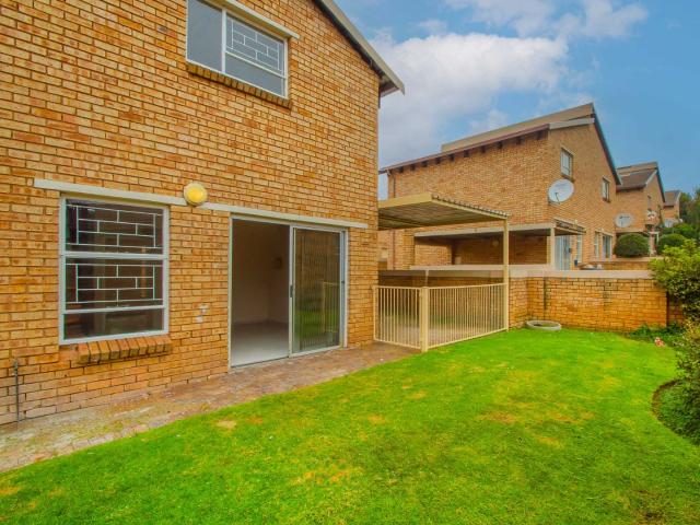 Townhouse for sale in Nooitgedacht, Gauteng