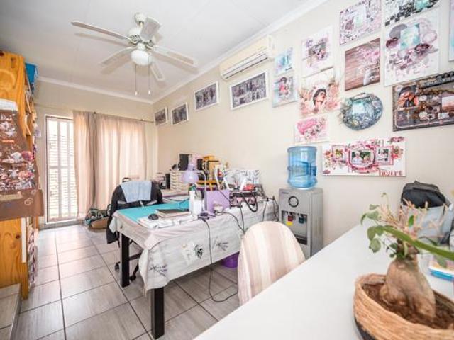 Townhouse for sale in West Rand Garden estates, Westonaria Local Municipality
