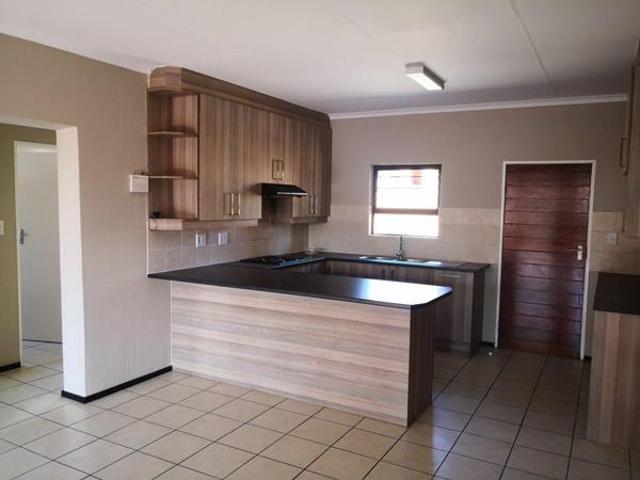 Townhouse for rent in West Rand Garden estates, Westonaria Local Municipality