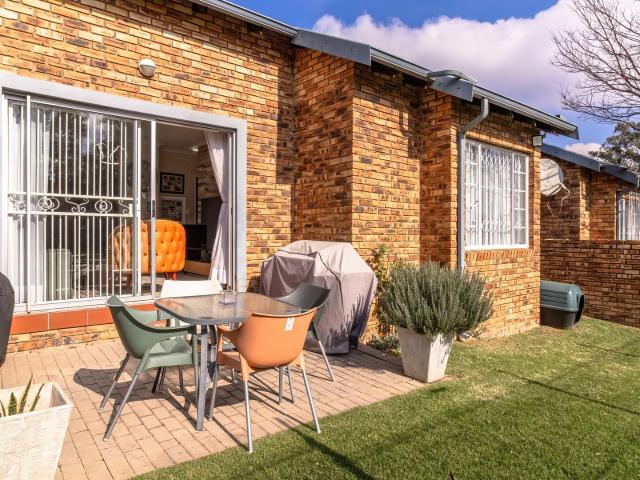 Townhouse for sale in Nooitgedacht, Gauteng
