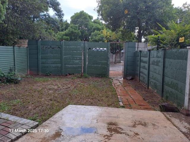 Townhouse for sale in Dr Kenneth Kaunda, North West