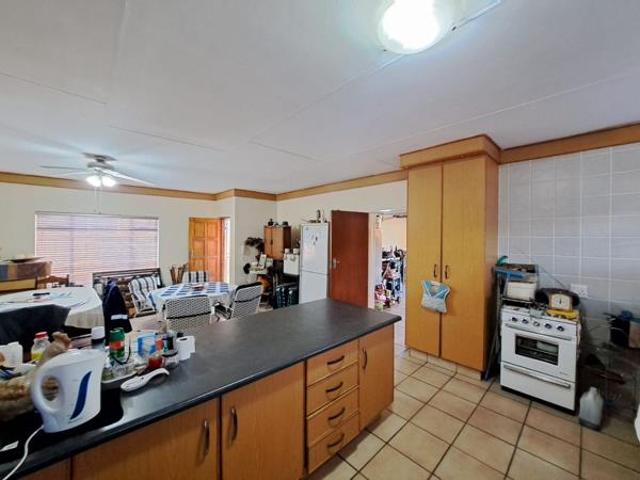 Townhouse for sale in Dr Kenneth Kaunda, North West