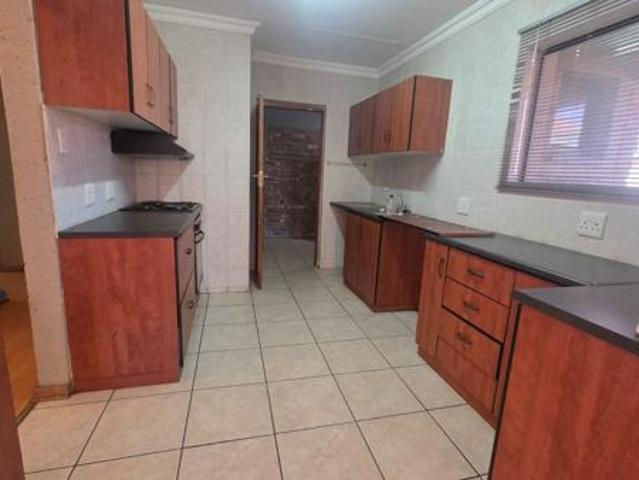 Townhouse for sale in Dr Kenneth Kaunda, North West