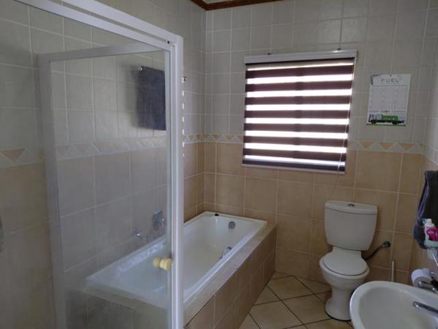 Townhouse for rent in Dr Kenneth Kaunda, North West
