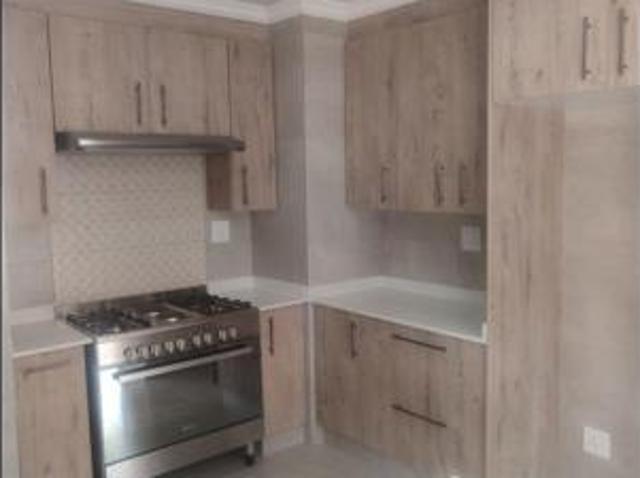 Townhouse for rent in Dr Kenneth Kaunda, North West