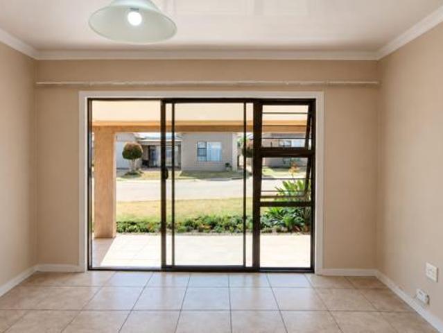 Townhouse for sale in Dr Kenneth Kaunda, North West