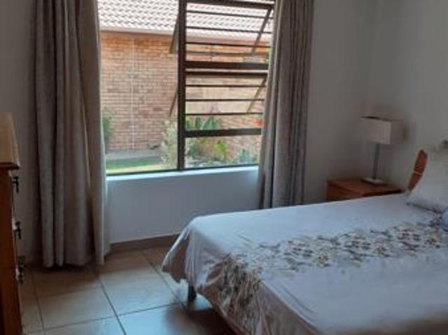 Townhouse for rent in Waterkloof, Gauteng