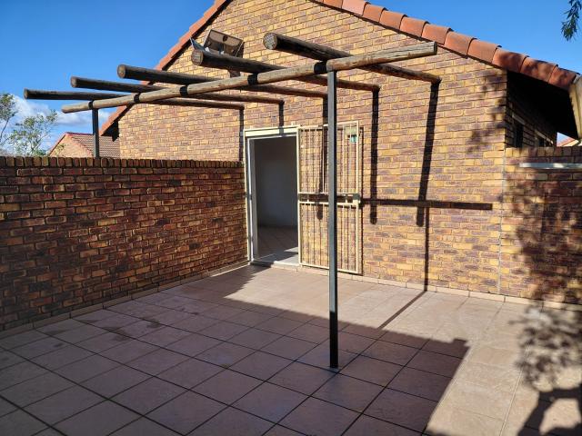 Townhouse for rent in Pretoria, City of Tshwane Metropolitan Municipality