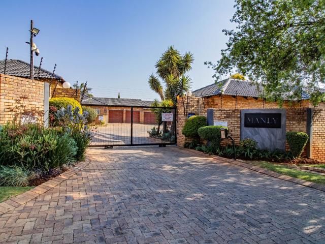 Townhouse for sale in Nooitgedacht, Gauteng