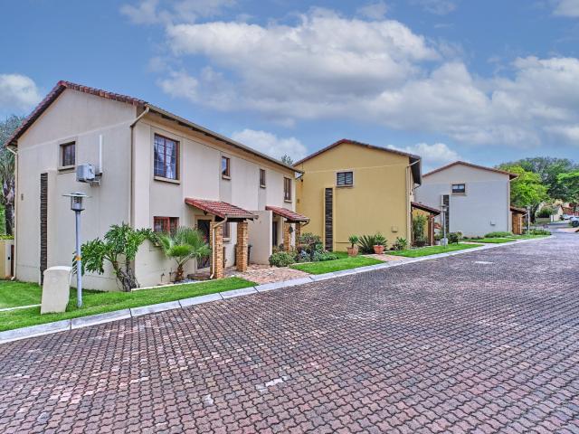 Townhouse for sale in Nooitgedacht, Gauteng