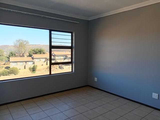 Townhouse for rent in Vosloorus, Gauteng