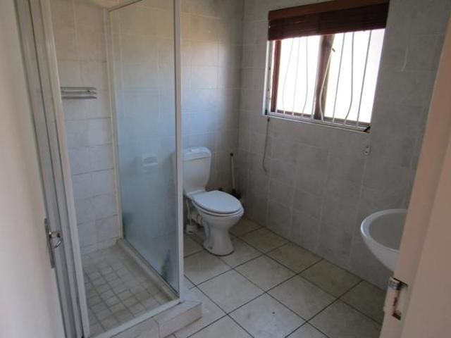 Townhouse for rent in Vosloorus, Gauteng