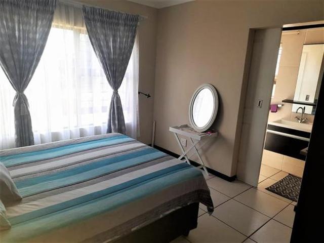 Townhouse for rent in Vosloorus, Gauteng