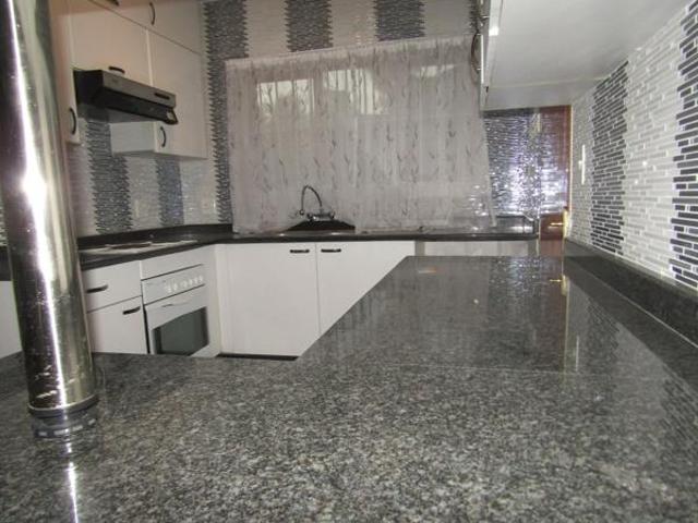 Townhouse for rent in Vosloorus, Gauteng