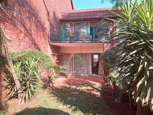 Townhouse for sale in Vosloorus, Gauteng