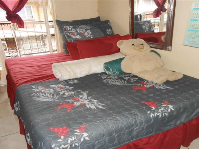 Townhouse for sale in Vosloorus, Gauteng