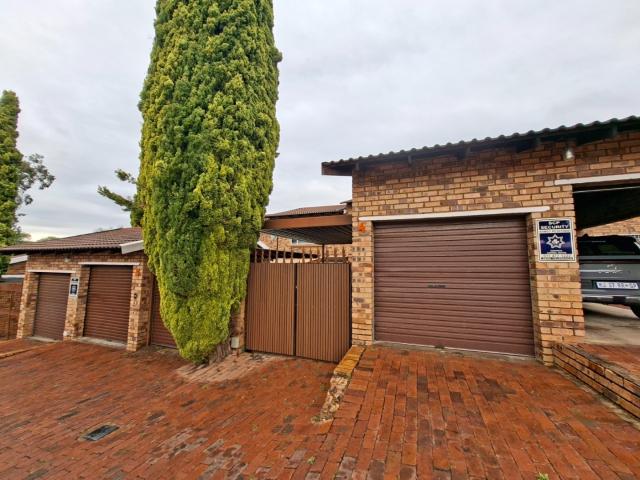 Townhouse for rent in Randburg, City of Johannesburg Metropolitan Municipality