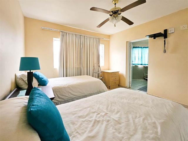 Townhouse for sale in Seaview, Kwazulu-natal