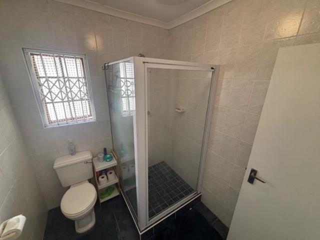 Townhouse for rent in Seaview, Kwazulu-natal