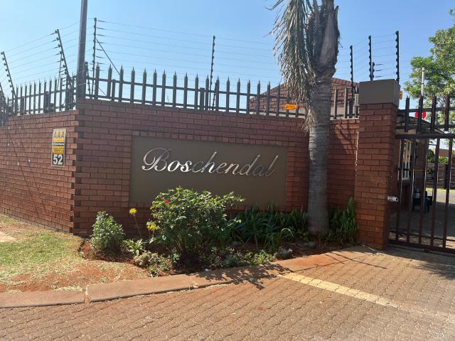 Townhouse for sale in Ekurhuleni, Gauteng