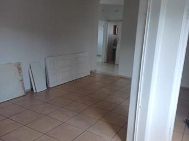 Townhouse for sale in West Rand Garden estates, Westonaria Local Municipality