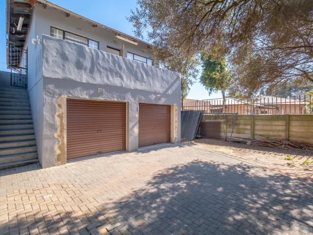 Townhouse for rent in Nooitgedacht, Gauteng