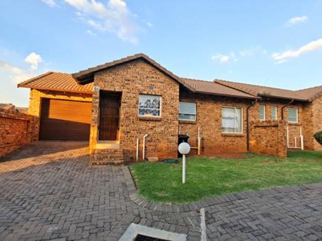 Townhouse for sale in Westonaria, Gauteng