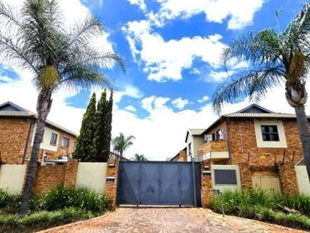 House for rent in Waterkloof, Gauteng