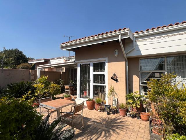 Townhouse for sale in Alexandra, Gauteng