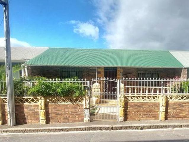 Townhouse for sale in Cape Town, Western Cape