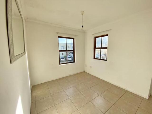 Townhouse for rent in Cape Town, Western Cape