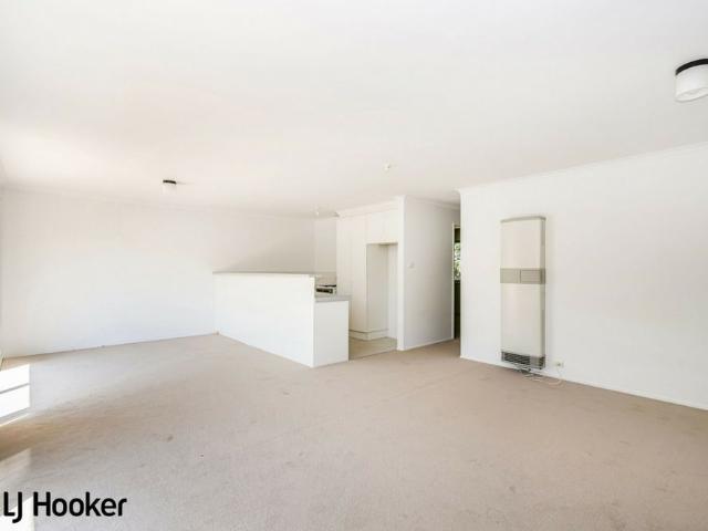 Townhouse for rent in Pearce, District of Woden Valley