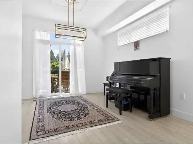 Townhouse for rent in Walnut Grove, British Columbia