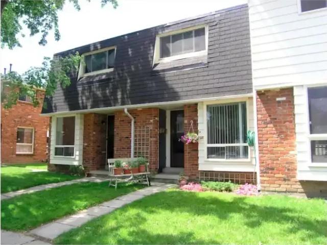 Townhouse for rent in Arva, Ontario