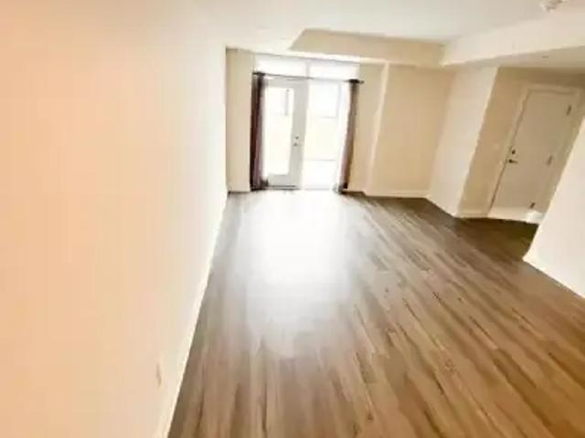 Townhouse for rent in Milton, Ontario