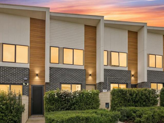 Townhouse for sale in Moncrieff, District of Gungahlin