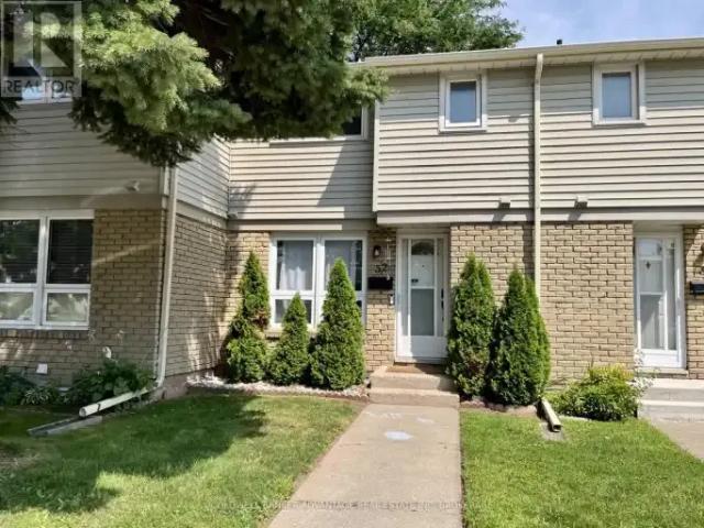Townhouse for rent in Niagara, Ontario