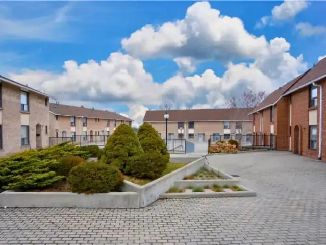 Townhouse for rent in Woburn, Ontario